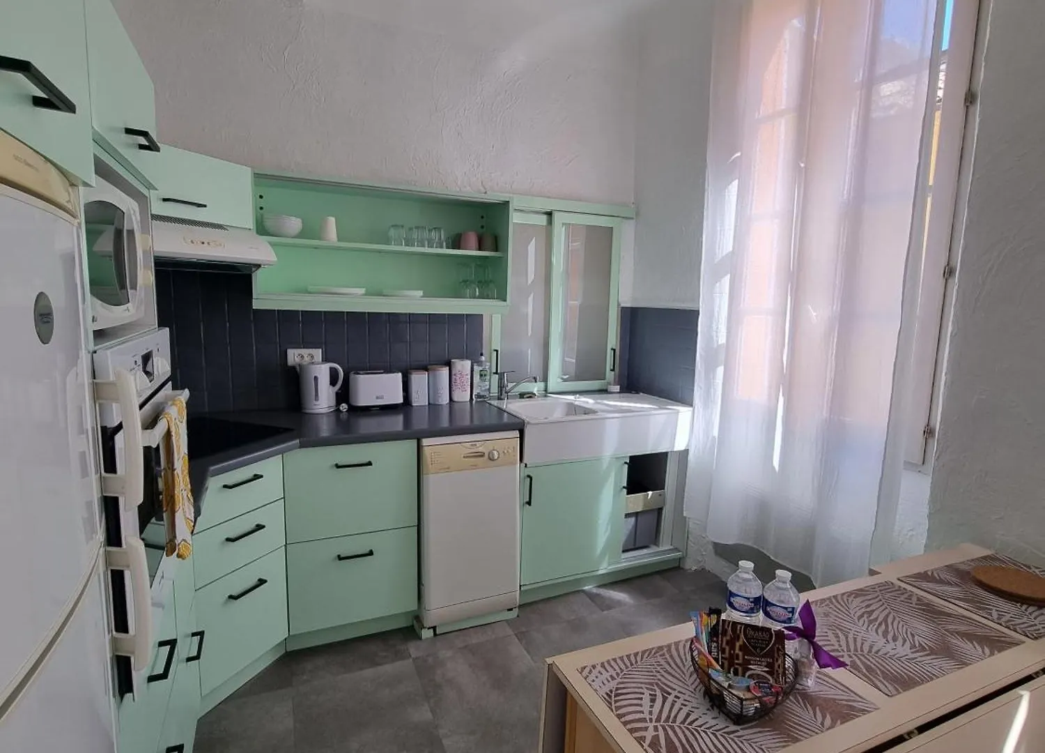 Joli 2 Pieces Centre Historique De Grasse, Wifi Διαμέρισμα
